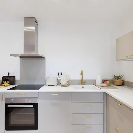 Apartamento 4 Personnes Situe A 2 Pas De La Croisette Et Des Plages *